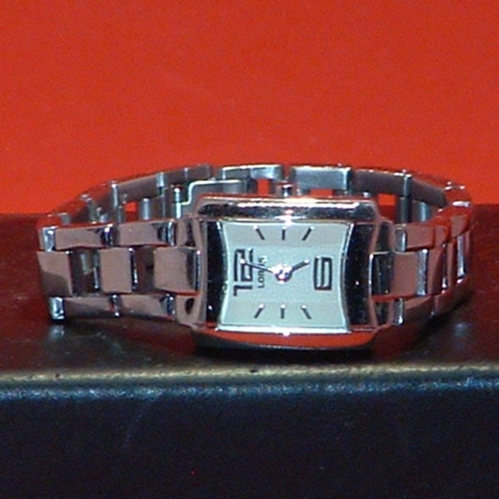 Women’s Lorus Y120 X021 Analog Dress Watch